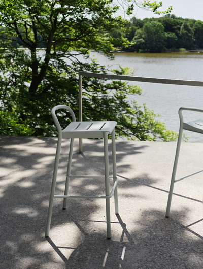 Metal Outdoor Counter & Bar Stools