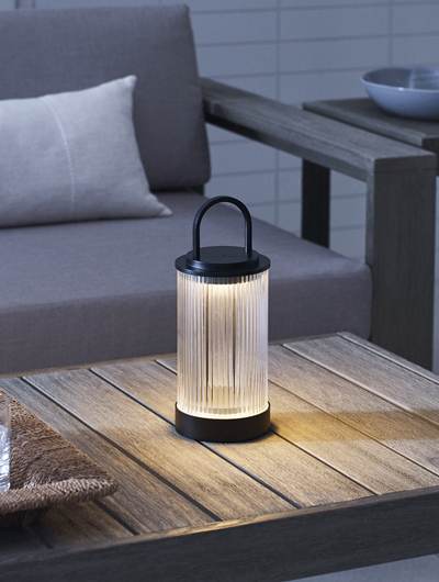 Outdoor Lamps $300 and Under